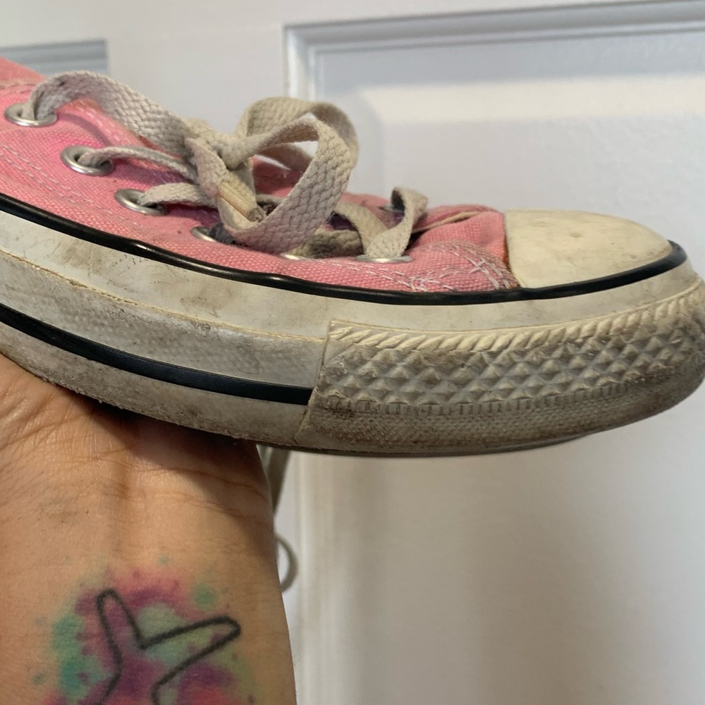 Pink converse - Picture 5 of 6